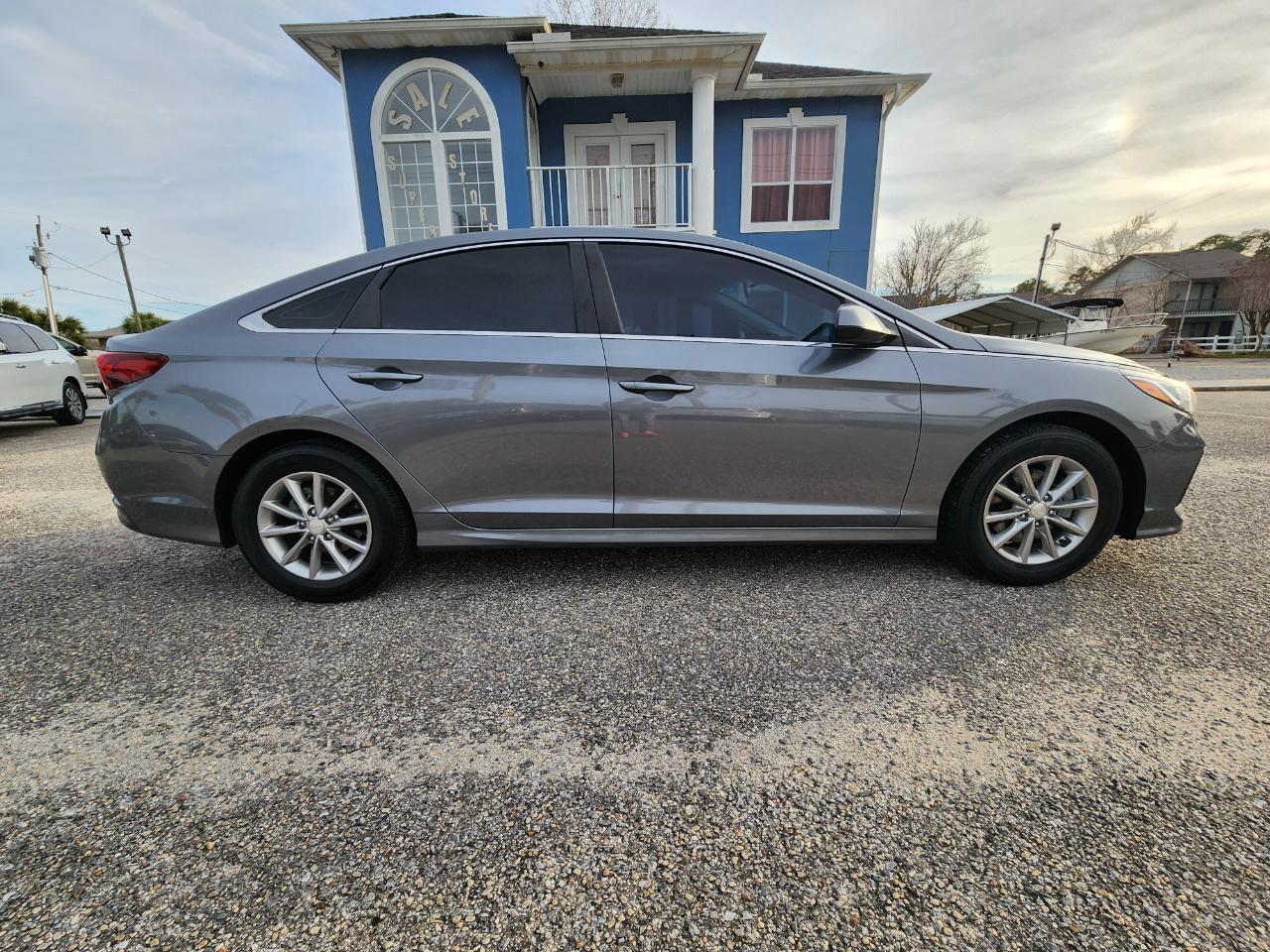 Hyundai Sonata SE 2.4L 2018
