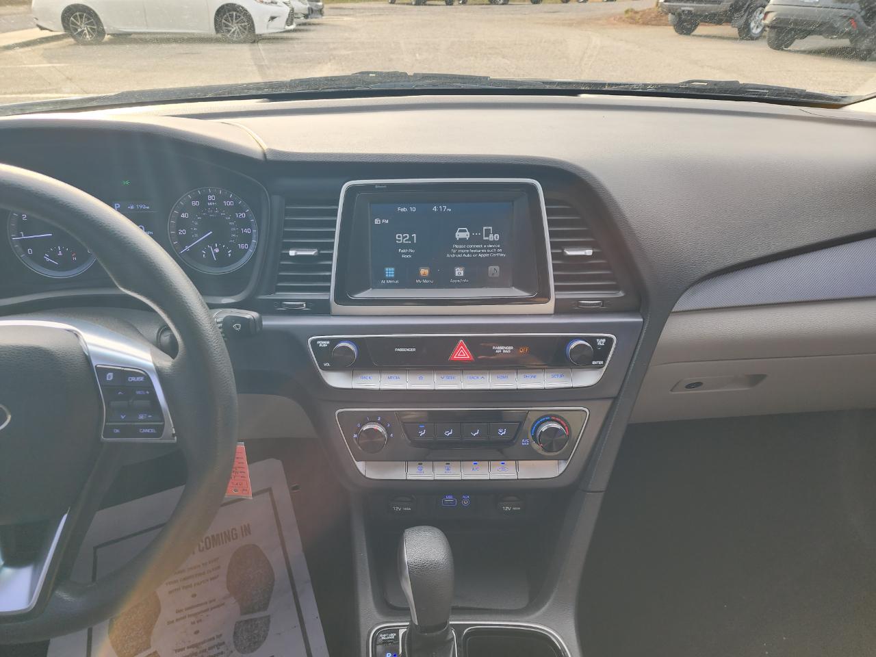 Hyundai Sonata SE 2.4L 2018