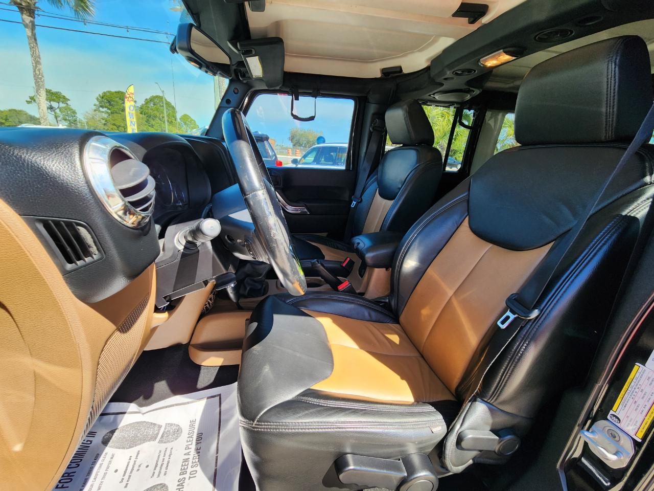 Jeep Wrangler Unlimited 4WD 4dr Sahara 2013