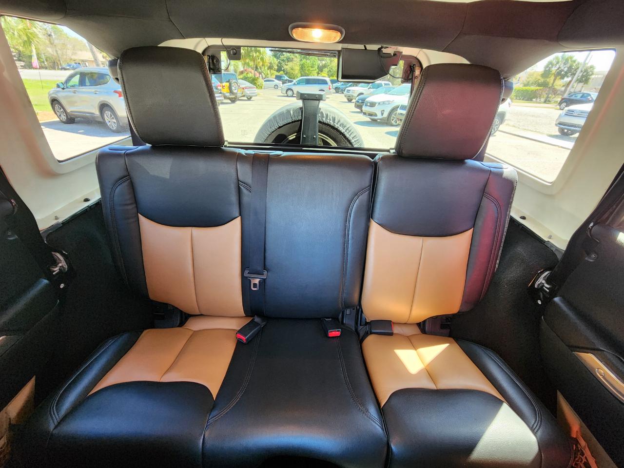 Jeep Wrangler Unlimited 4WD 4dr Sahara 2013