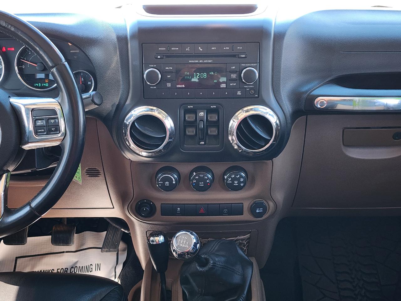 Jeep Wrangler Unlimited 4WD 4dr Sahara 2013