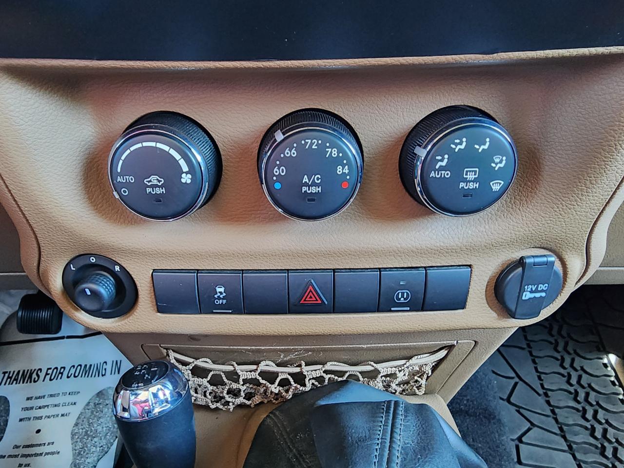 Jeep Wrangler Unlimited 4WD 4dr Sahara 2013