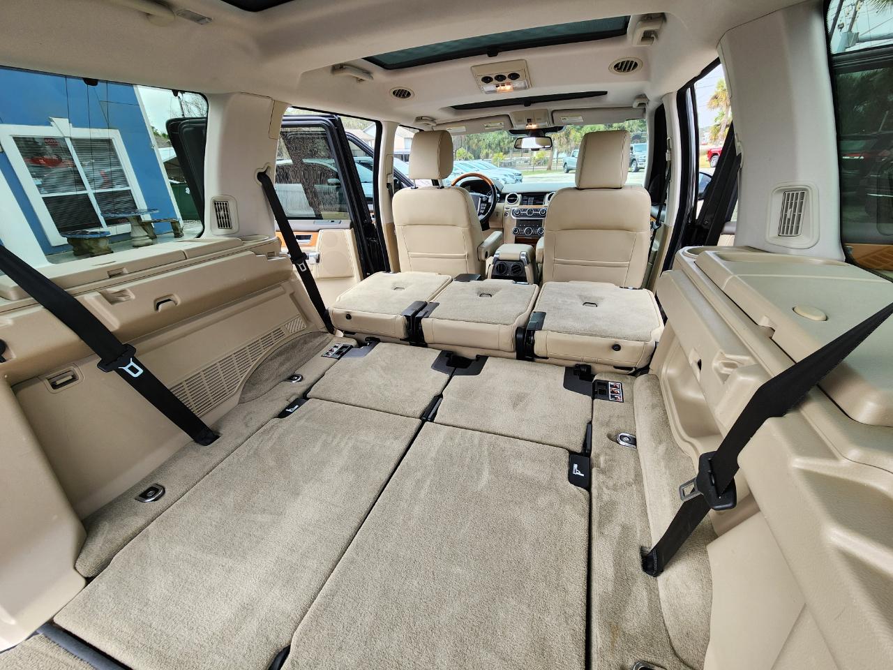 Land Rover LR4 4WD 4dr HSE 2015