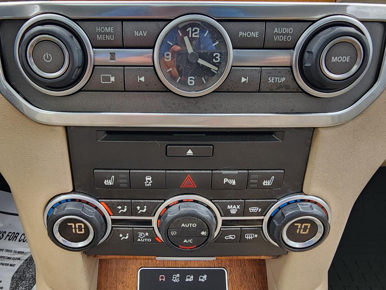 Land Rover LR4 4WD 4dr HSE 2015