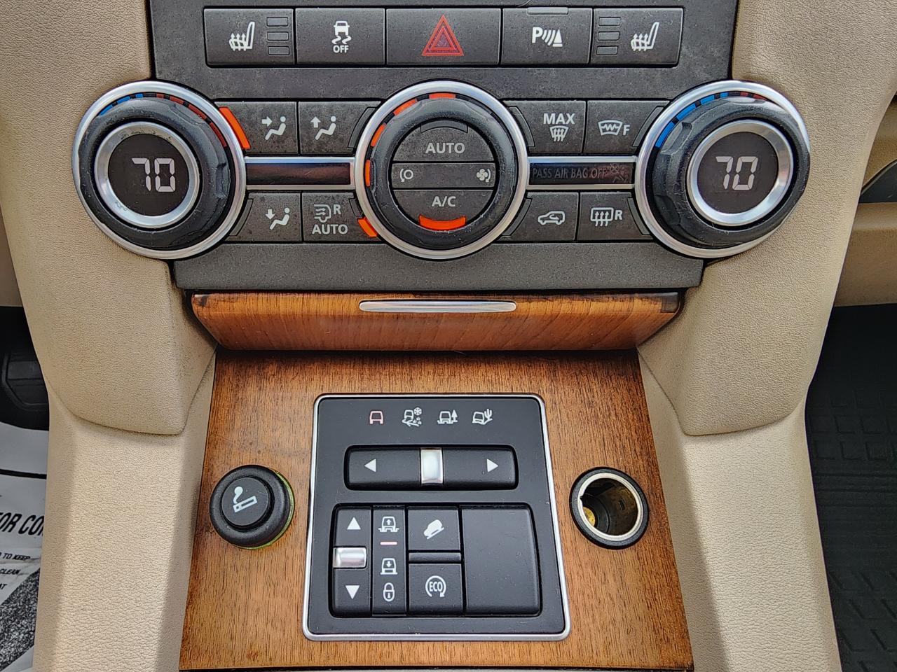 Land Rover LR4 4WD 4dr HSE 2015