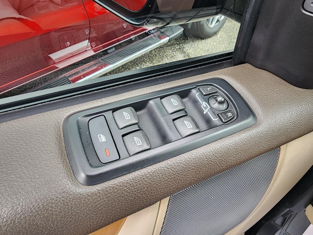 Land Rover LR4 4WD 4dr HSE 2015