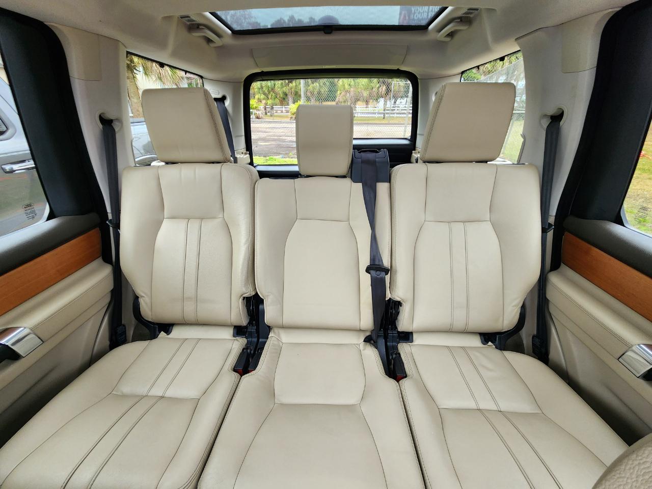 Land Rover LR4 4WD 4dr HSE 2015