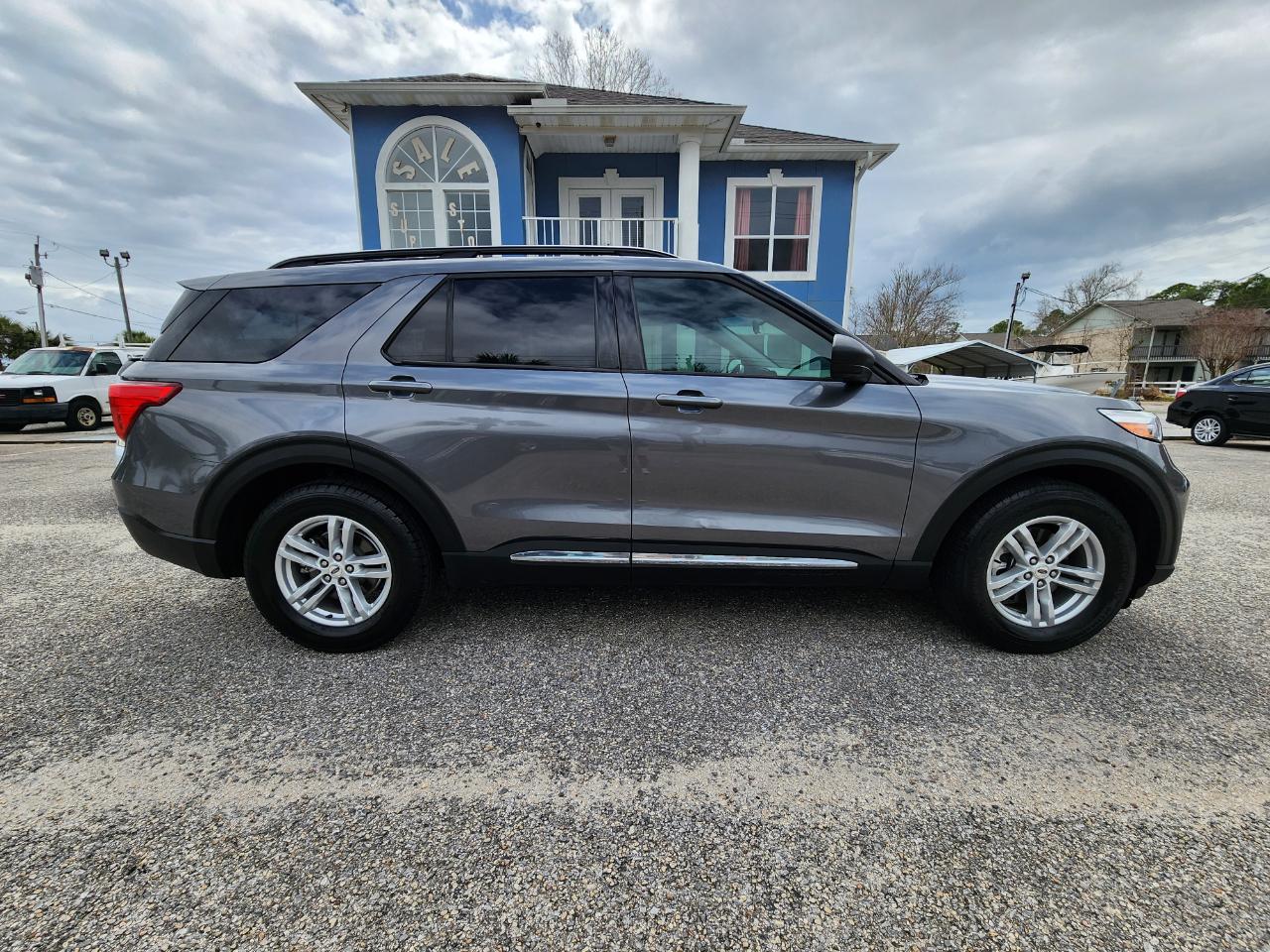 Ford Explorer XLT RWD 2022