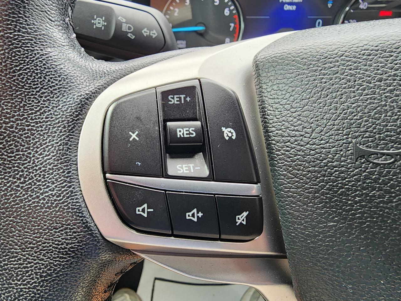 Ford Explorer XLT RWD 2022