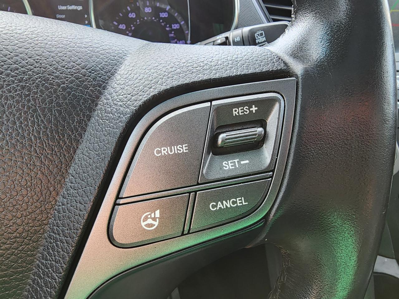 Hyundai Santa Fe FWD 4dr Limited 2014