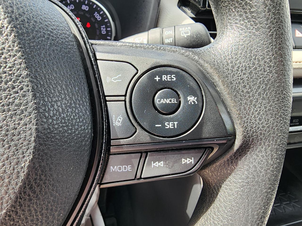 Toyota RAV4 XLE FWD 2021