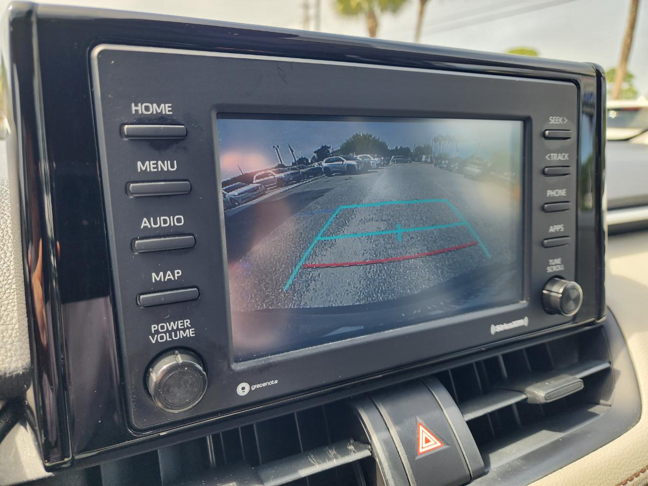 Toyota RAV4 XLE FWD 2021