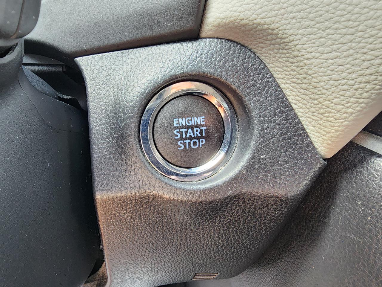 Toyota RAV4 XLE FWD 2021