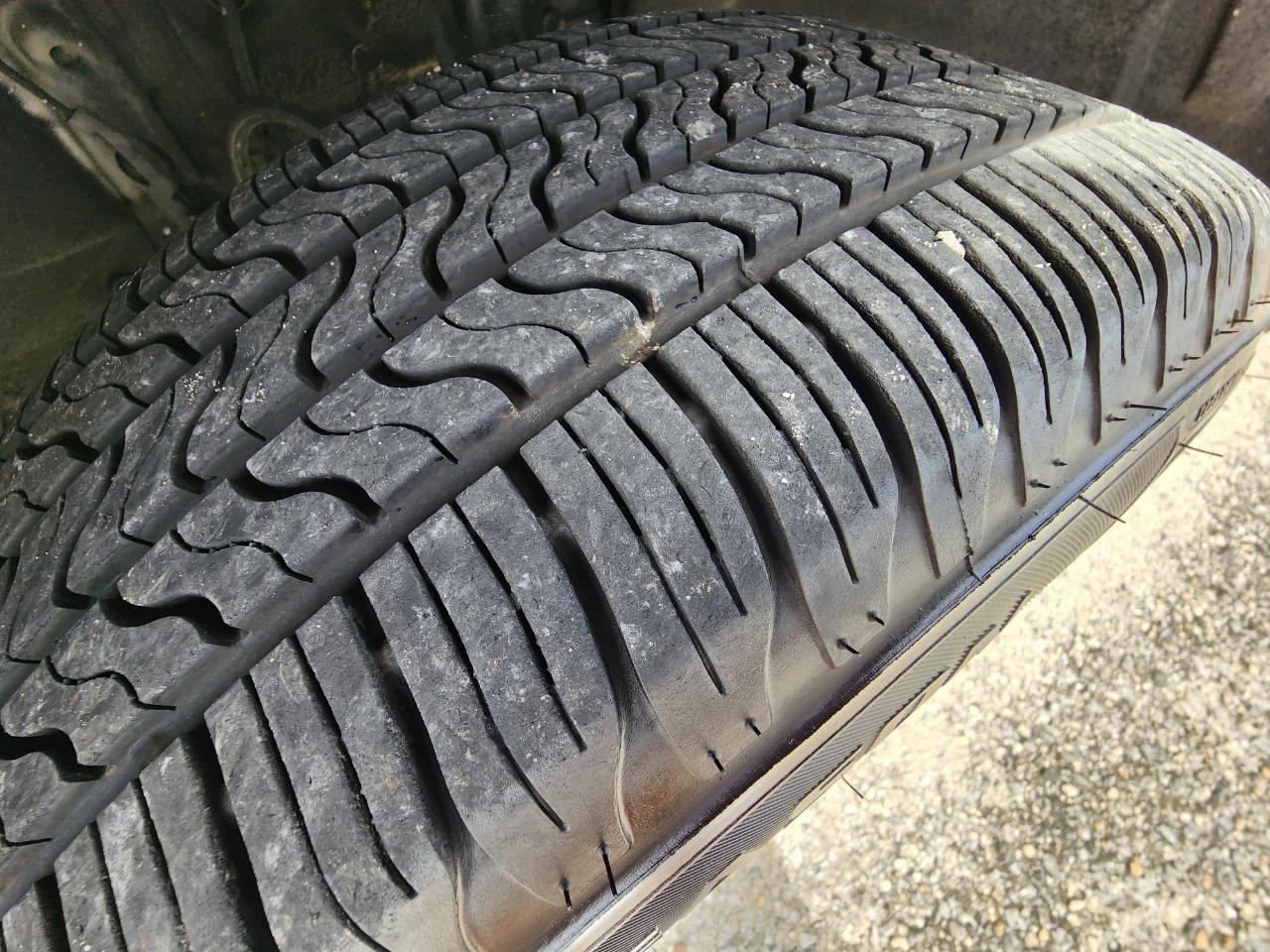 Toyota RAV4 XLE FWD 2021