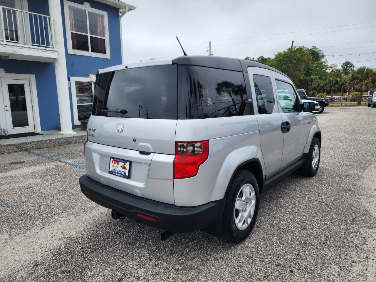 Honda Element 2WD 5dr Auto LX 2009