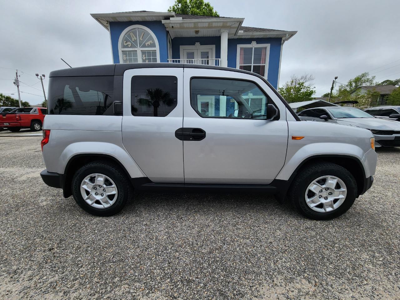 Honda Element 2WD 5dr Auto LX 2009