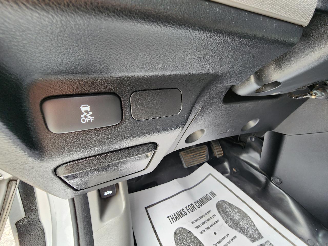 Honda Element 2WD 5dr Auto LX 2009