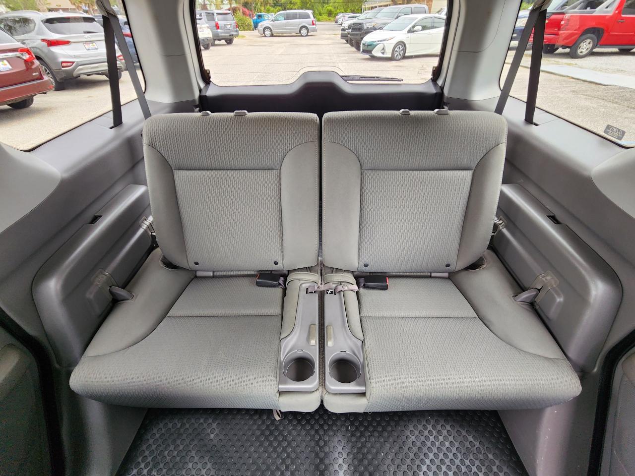 Honda Element 2WD 5dr Auto LX 2009