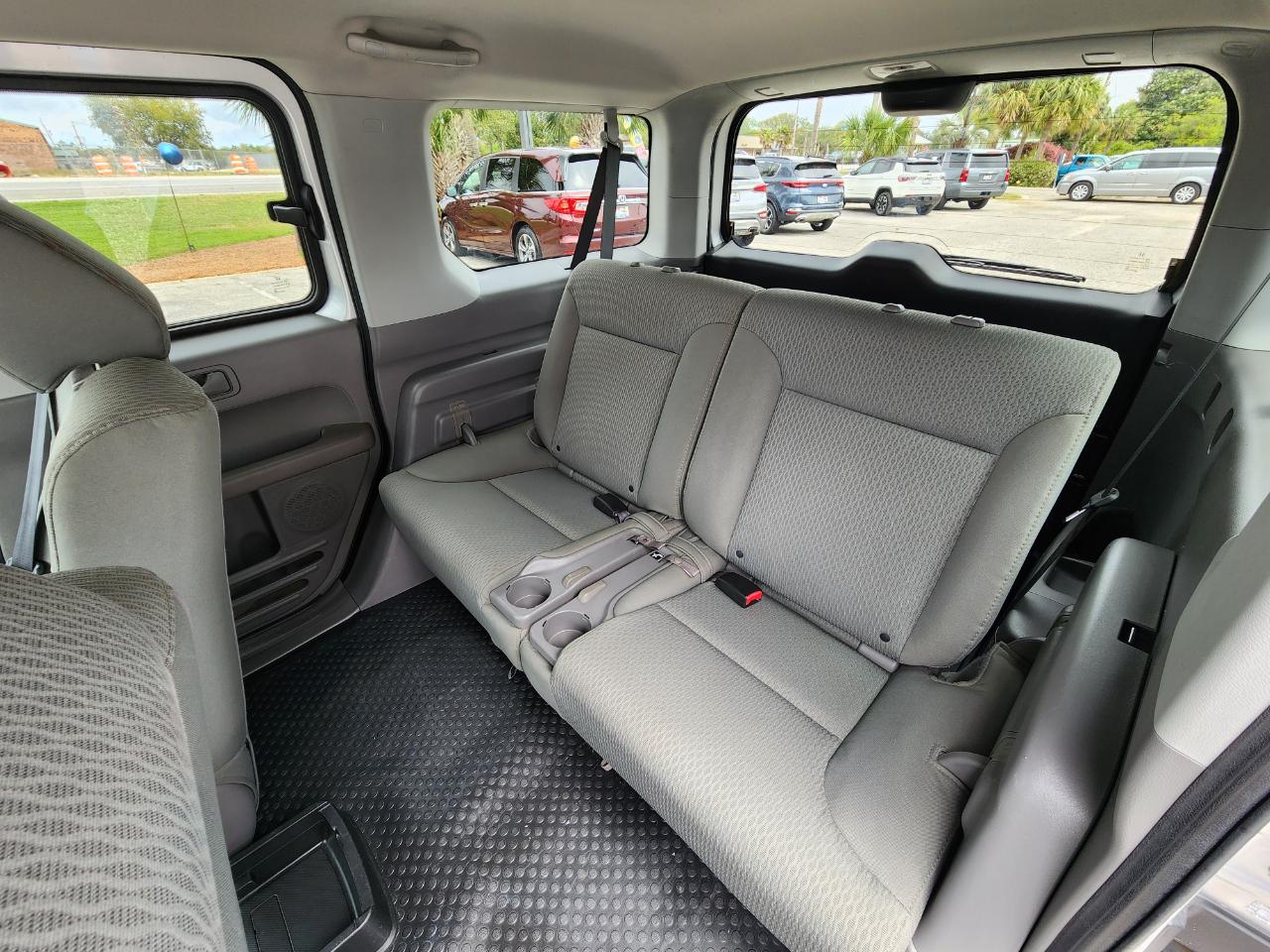 Honda Element 2WD 5dr Auto LX 2009