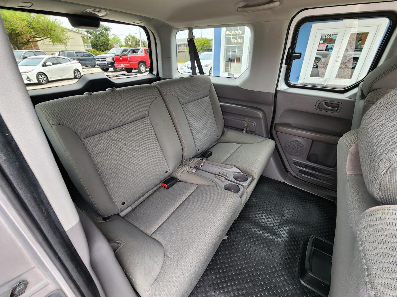 Honda Element 2WD 5dr Auto LX 2009