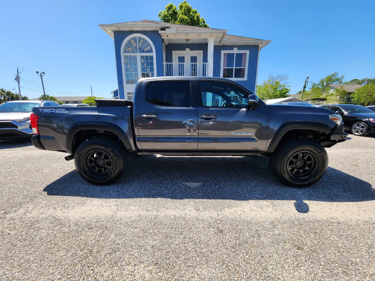 Toyota Tacoma TRD Off Road Double Cab 5' Bed V6 4x2 AT (Natl) 2017