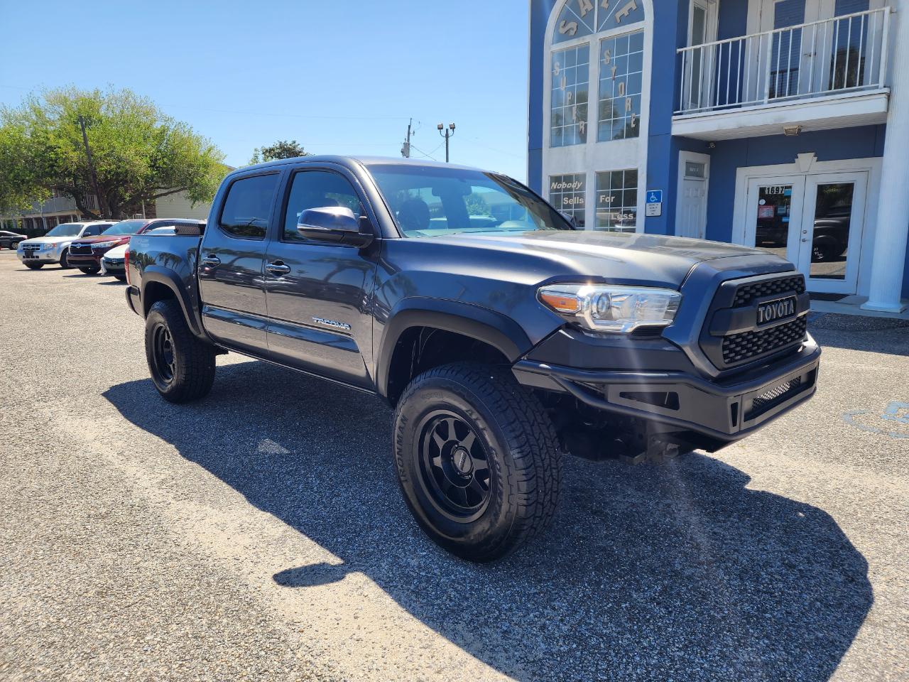 Toyota Tacoma TRD Off Road Double Cab 5' Bed V6 4x2 AT (Natl) 2017
