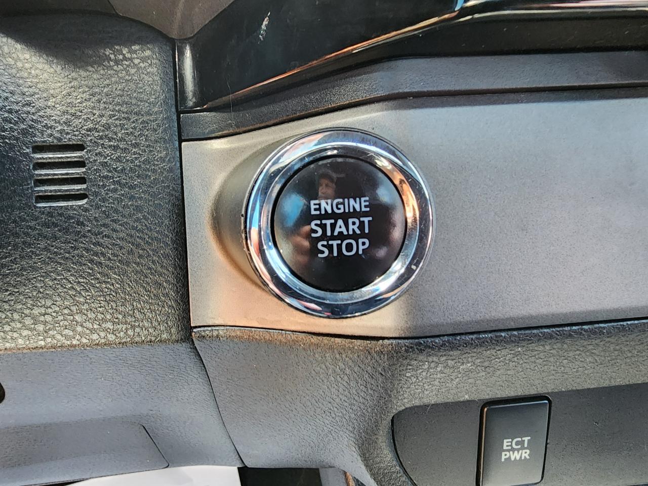 Toyota Tacoma TRD Off Road Double Cab 5' Bed V6 4x2 AT (Natl) 2017