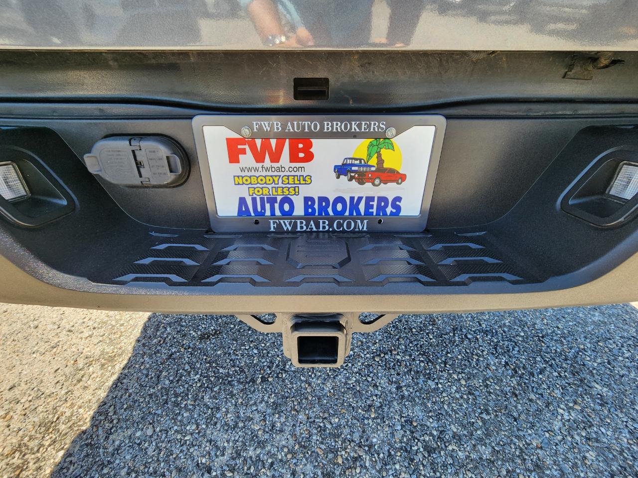 Toyota Tacoma TRD Off Road Double Cab 5' Bed V6 4x2 AT (Natl) 2017