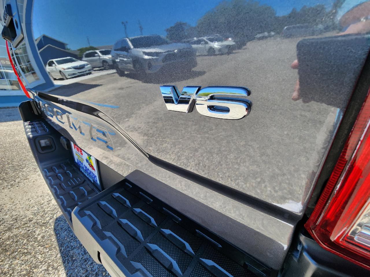 Toyota Tacoma TRD Off Road Double Cab 5' Bed V6 4x2 AT (Natl) 2017