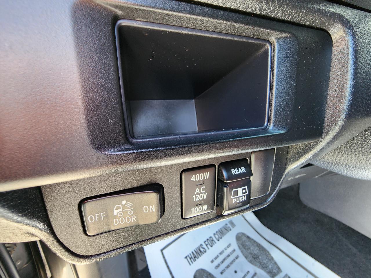 Toyota Tacoma TRD Off Road Double Cab 5' Bed V6 4x2 AT (Natl) 2017