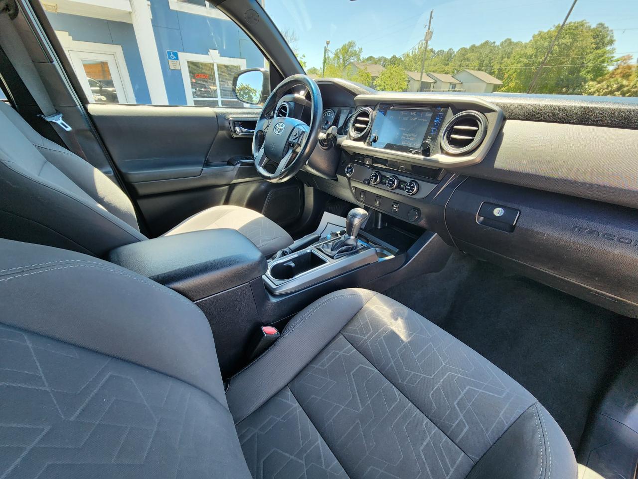 Toyota Tacoma TRD Off Road Double Cab 5' Bed V6 4x2 AT (Natl) 2017