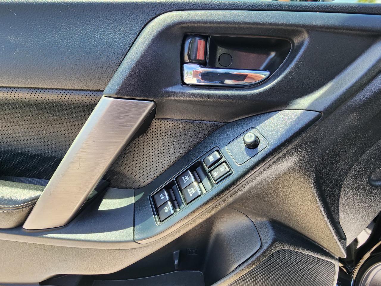 Subaru Forester 2.5i Limited CVT 2018