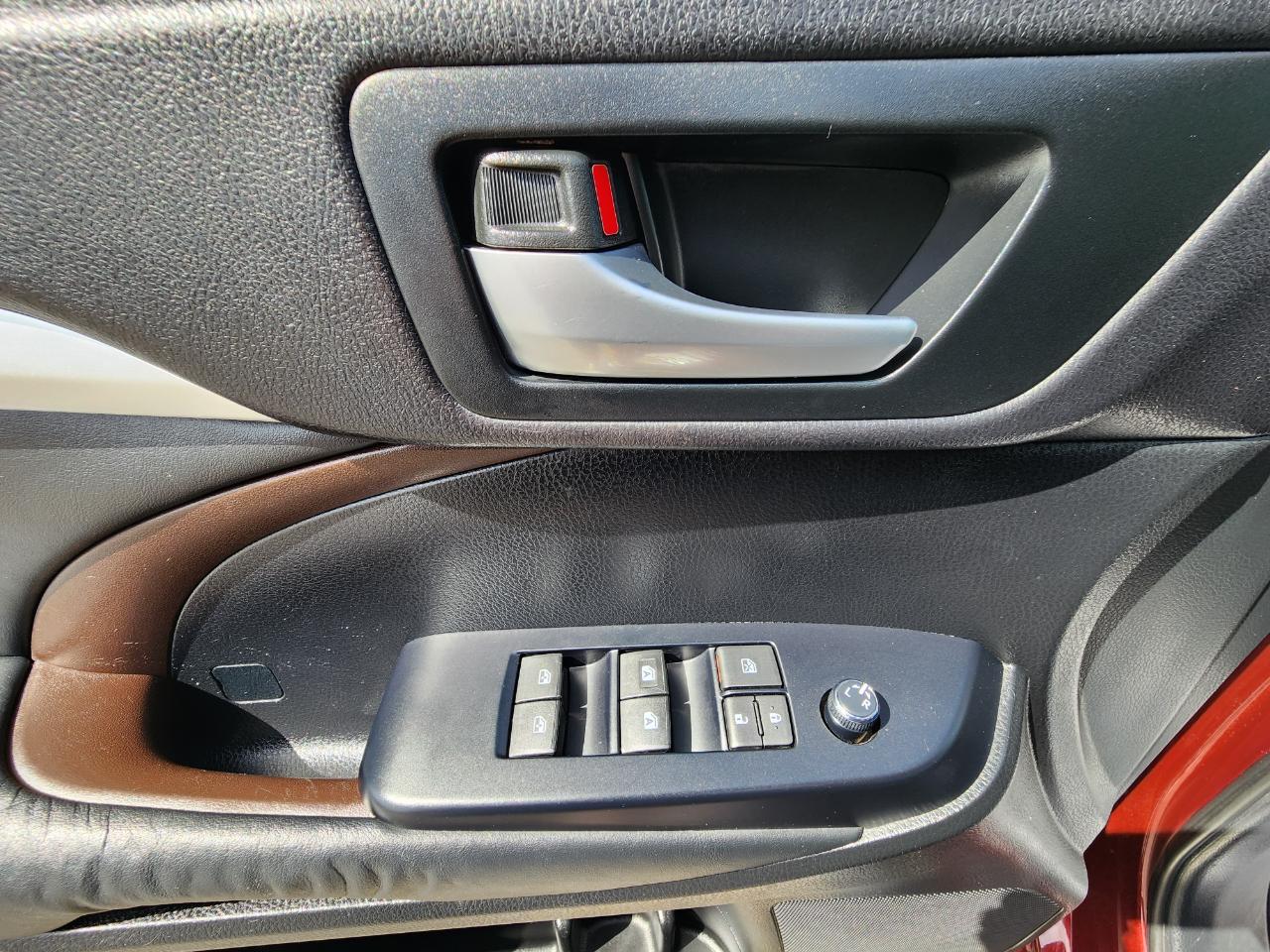 Toyota Highlander  2015