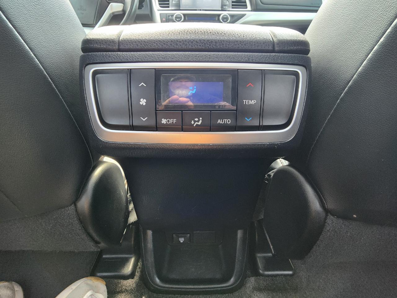 Toyota Highlander  2015