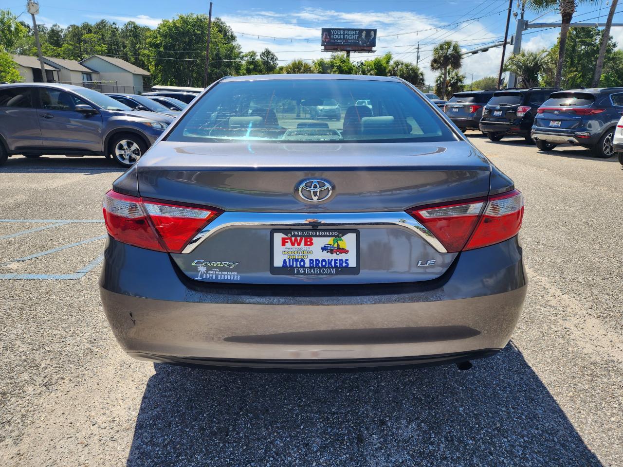 Toyota Camry 4dr Sdn I4 Auto XLE (Natl) 2016