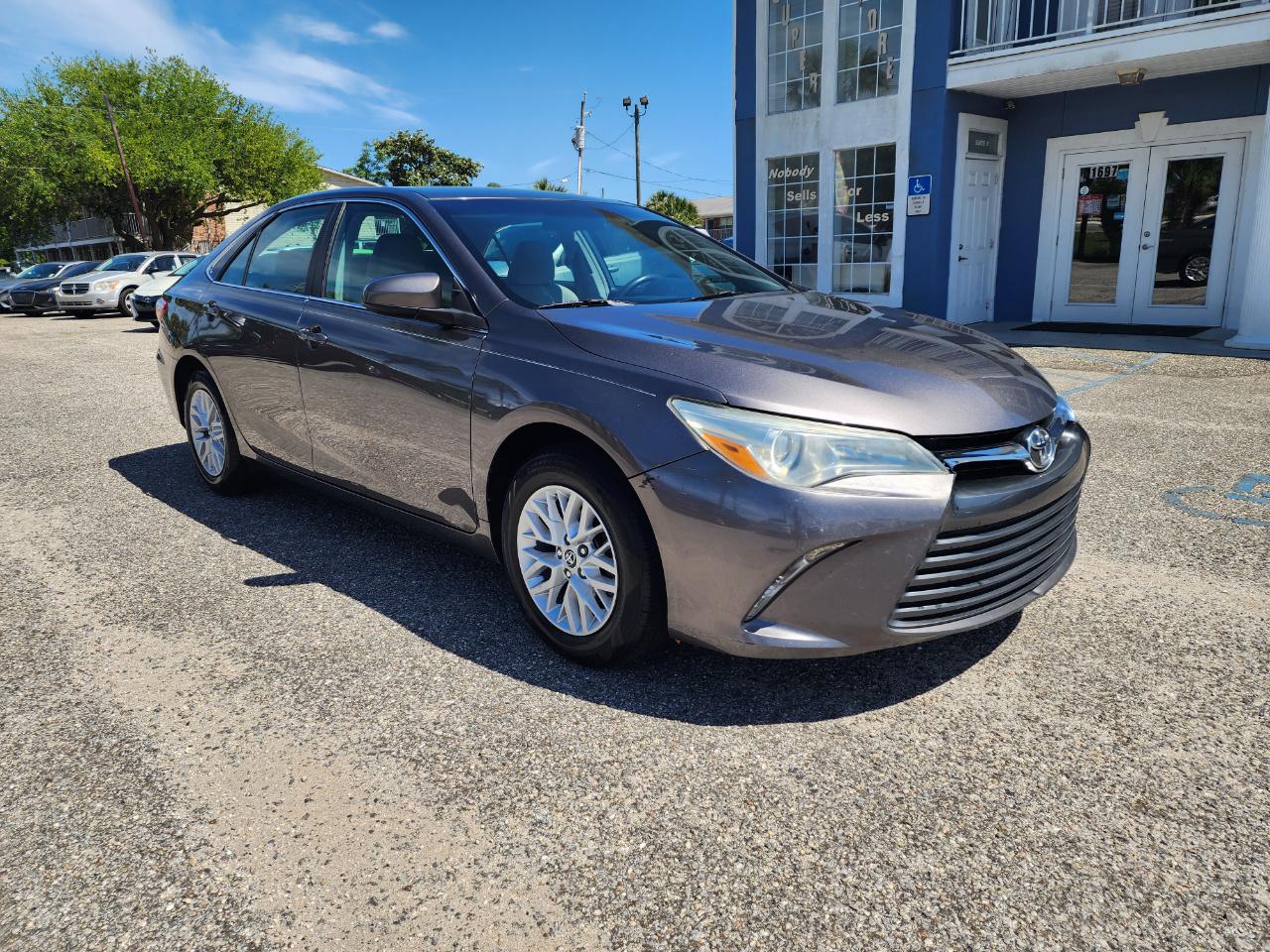 Toyota Camry 4dr Sdn I4 Auto XLE (Natl) 2016