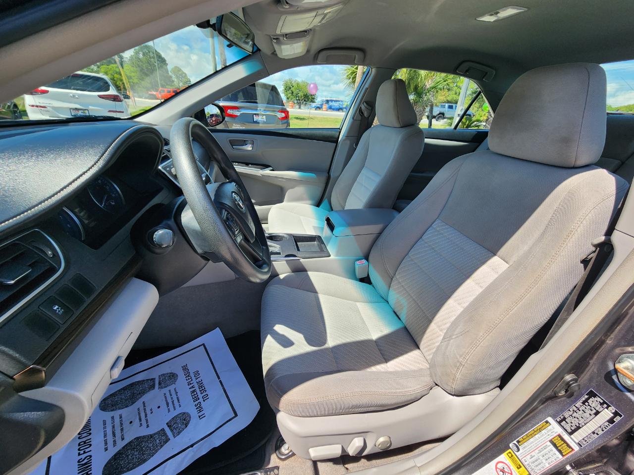 Toyota Camry 4dr Sdn I4 Auto XLE (Natl) 2016