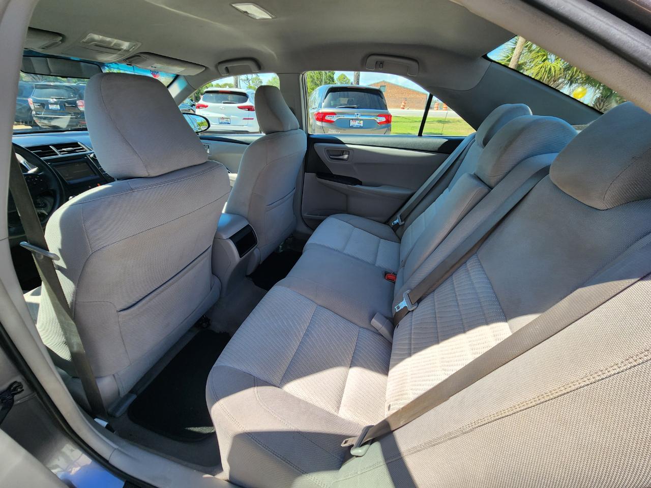 Toyota Camry 4dr Sdn I4 Auto XLE (Natl) 2016