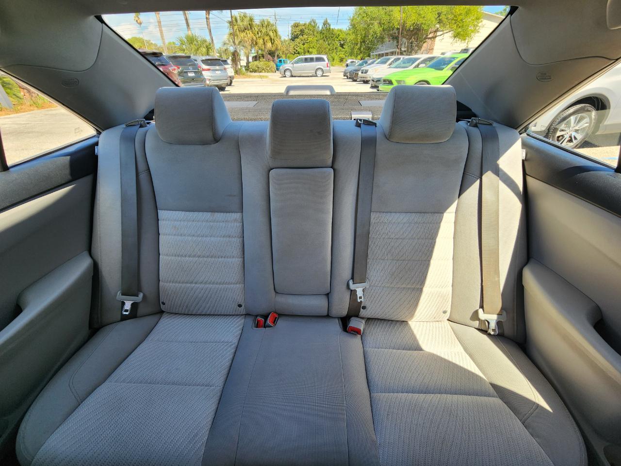 Toyota Camry 4dr Sdn I4 Auto XLE (Natl) 2016