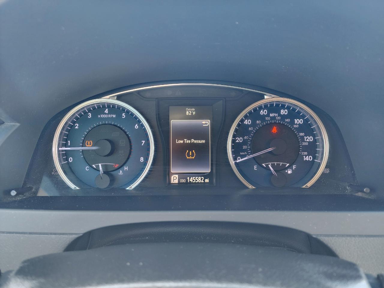 Toyota Camry 4dr Sdn I4 Auto XLE (Natl) 2016