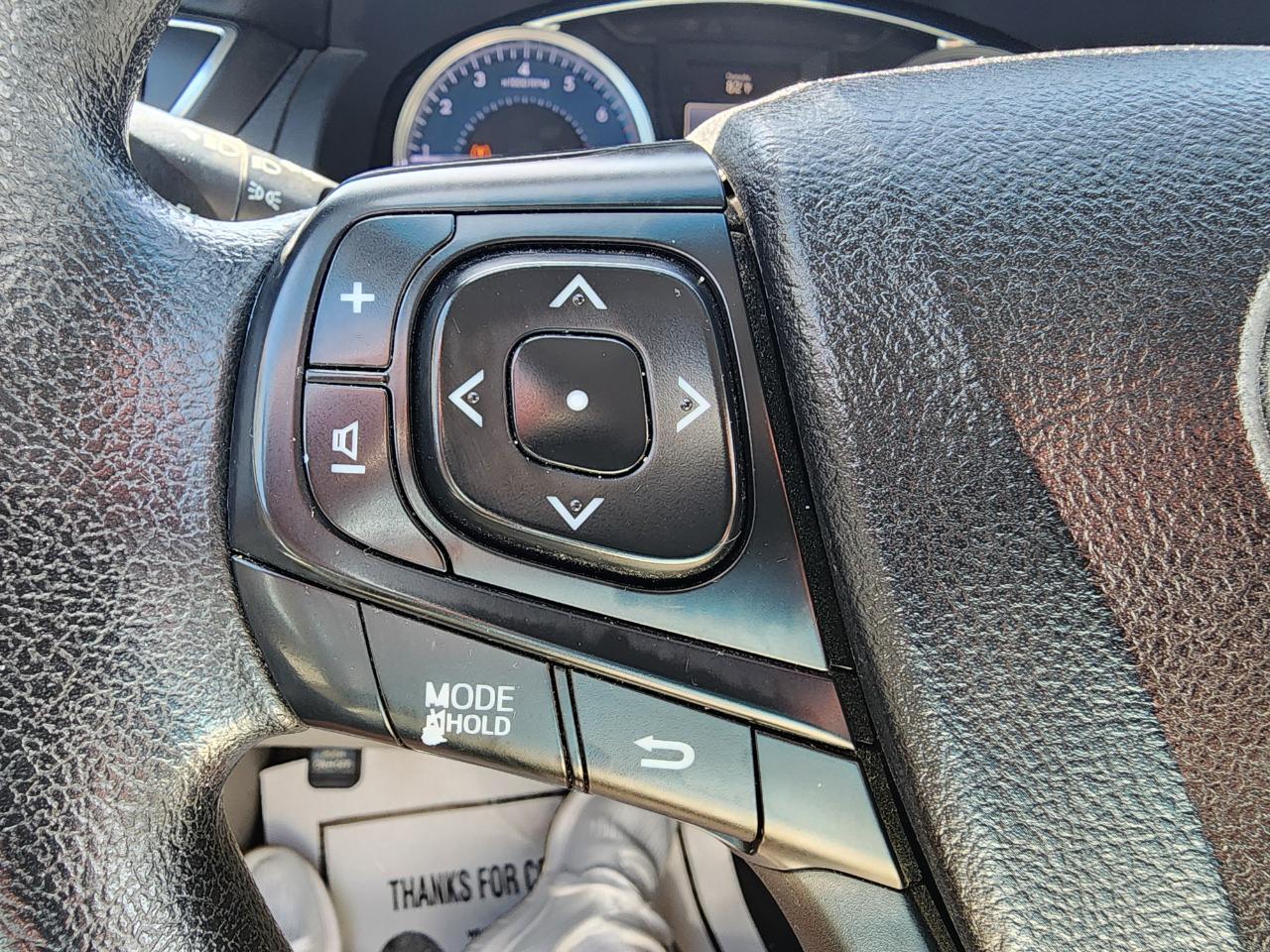 Toyota Camry 4dr Sdn I4 Auto XLE (Natl) 2016