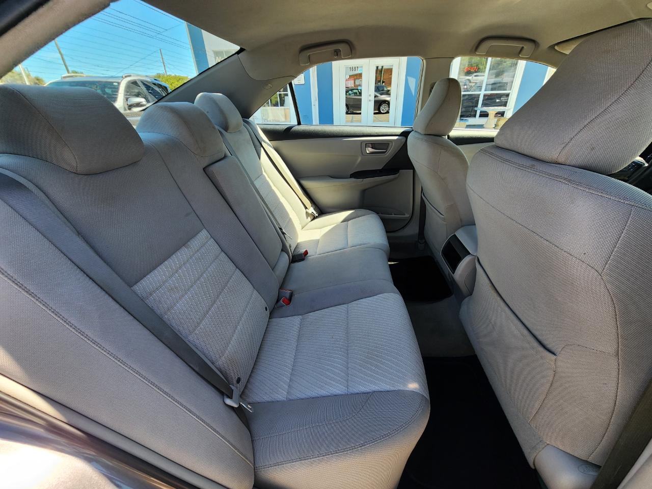 Toyota Camry 4dr Sdn I4 Auto XLE (Natl) 2016