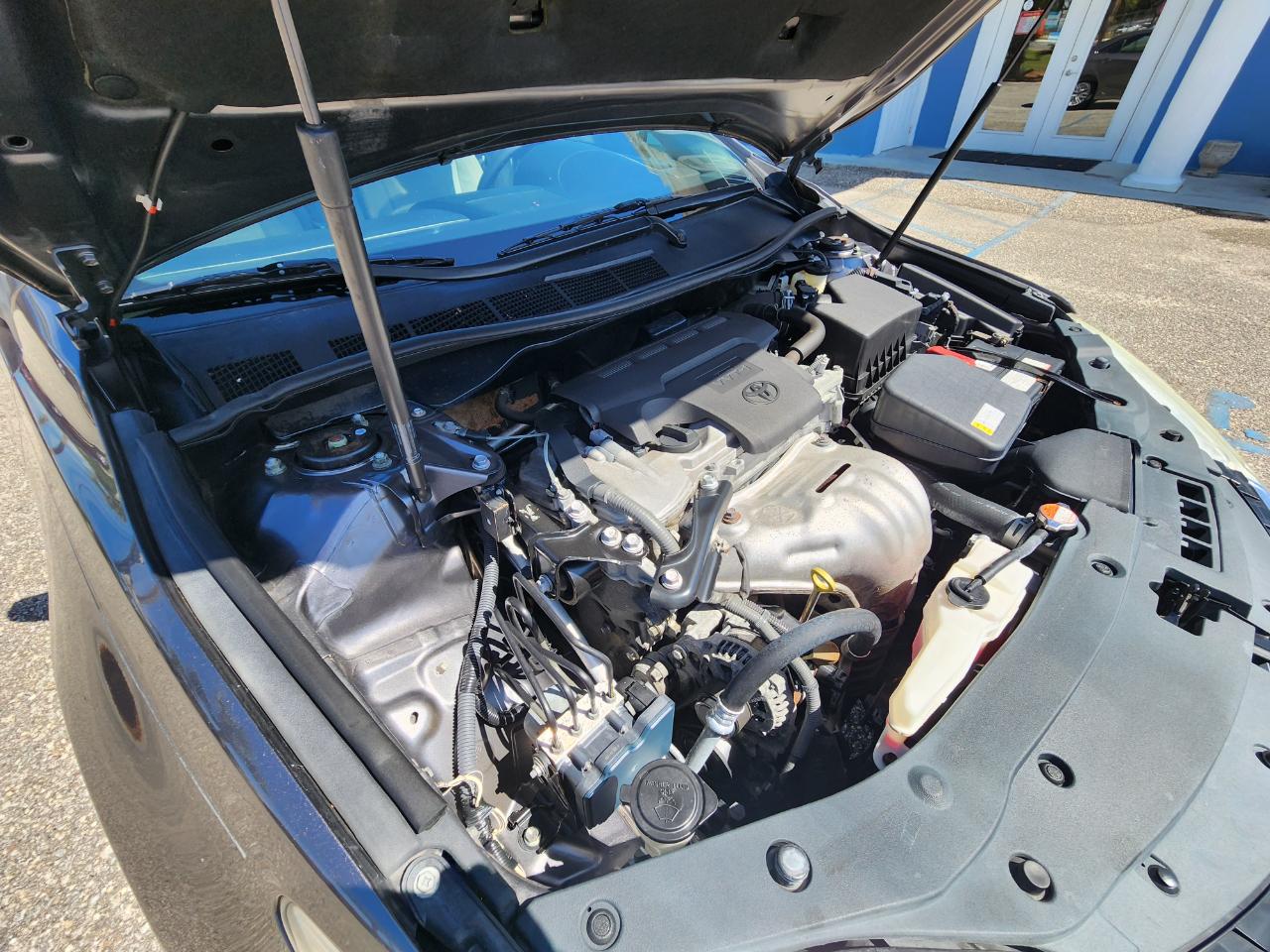 Toyota Camry 4dr Sdn I4 Auto XLE (Natl) 2016