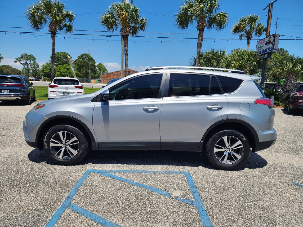 Toyota RAV4 XLE FWD 2018