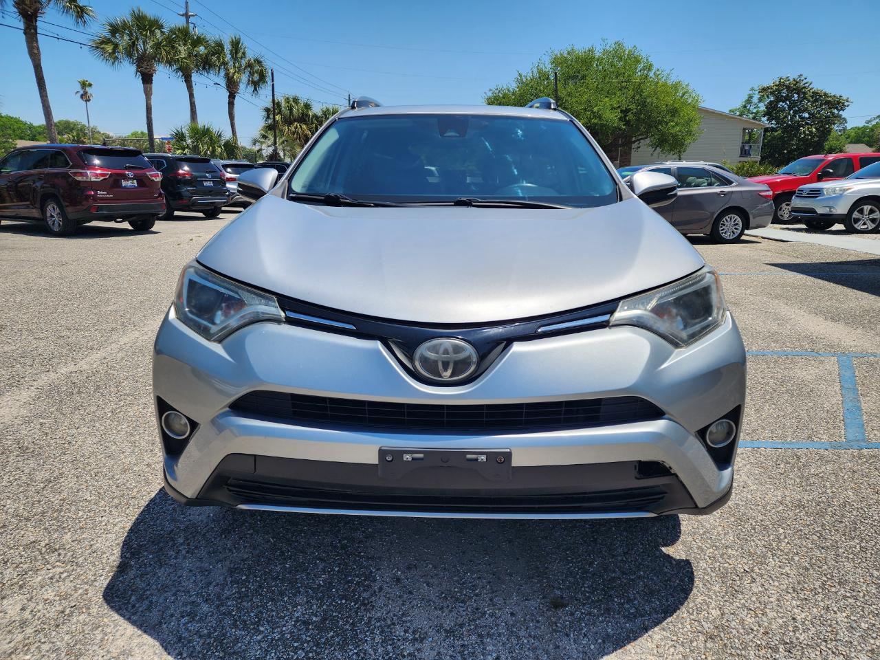 Toyota RAV4 XLE FWD 2018