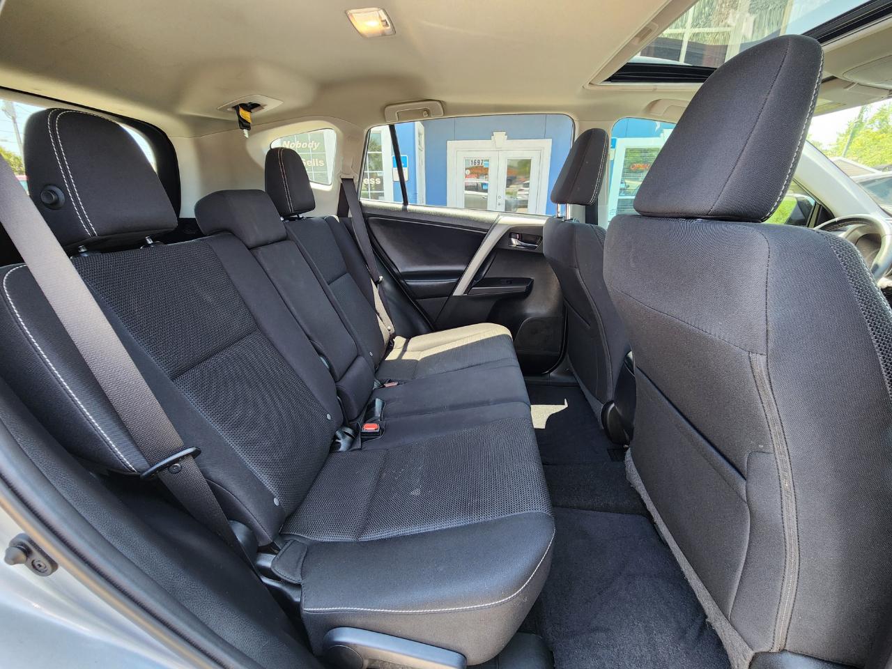 Toyota RAV4 XLE FWD 2018