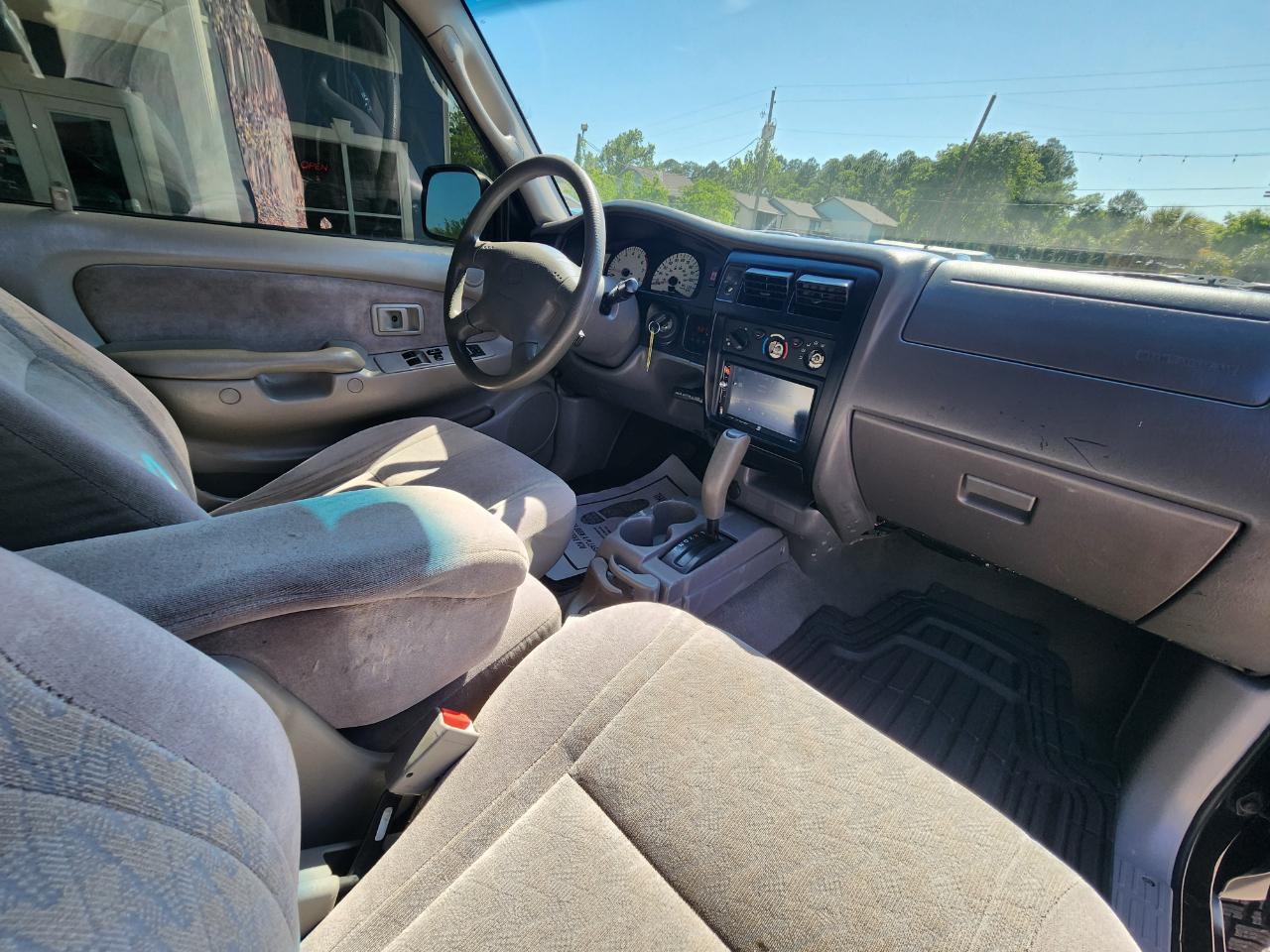 Toyota Tacoma XtraCab PreRunner V6 Auto 2004