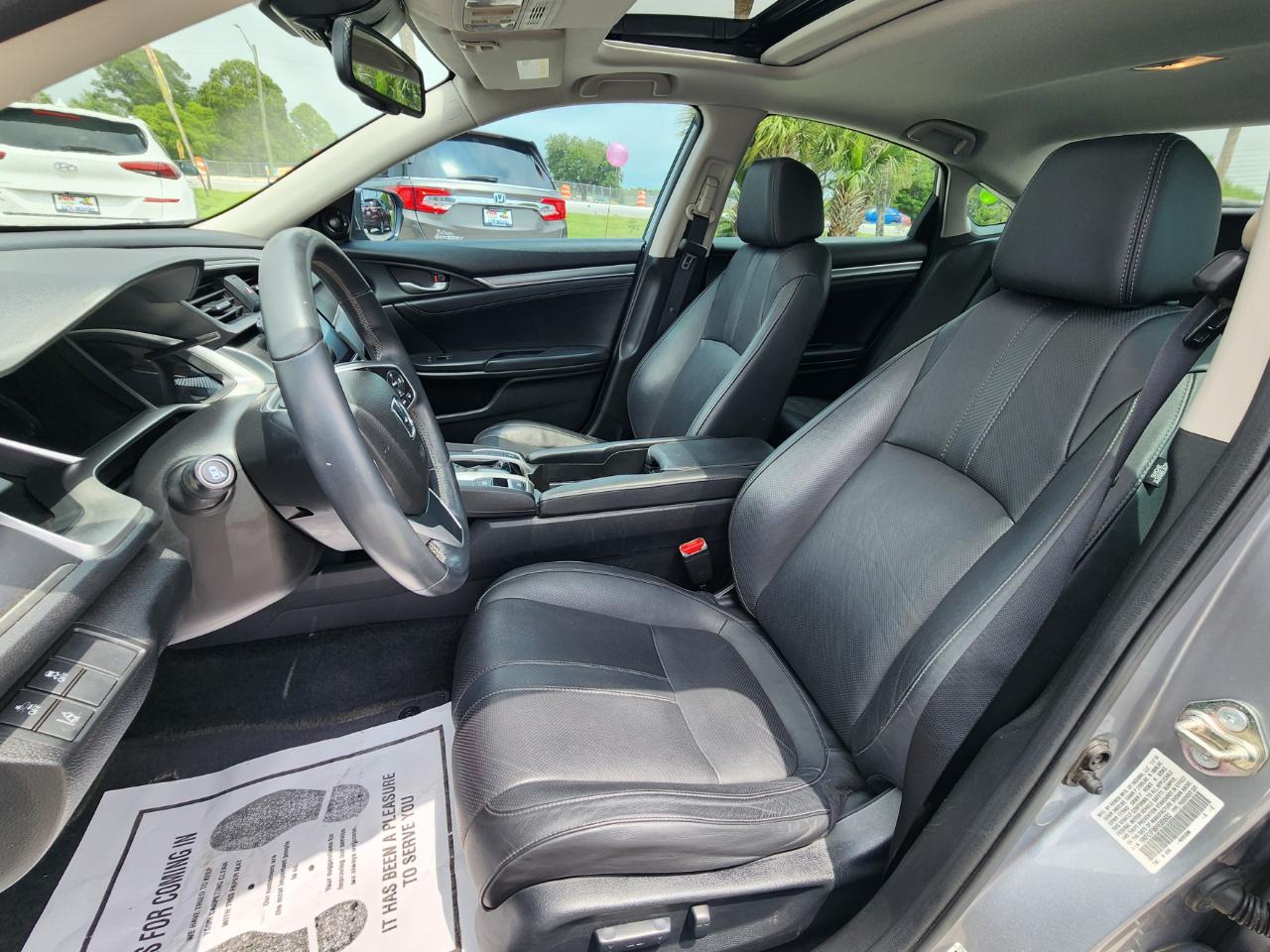 Honda Civic Sedan Touring CVT 2017