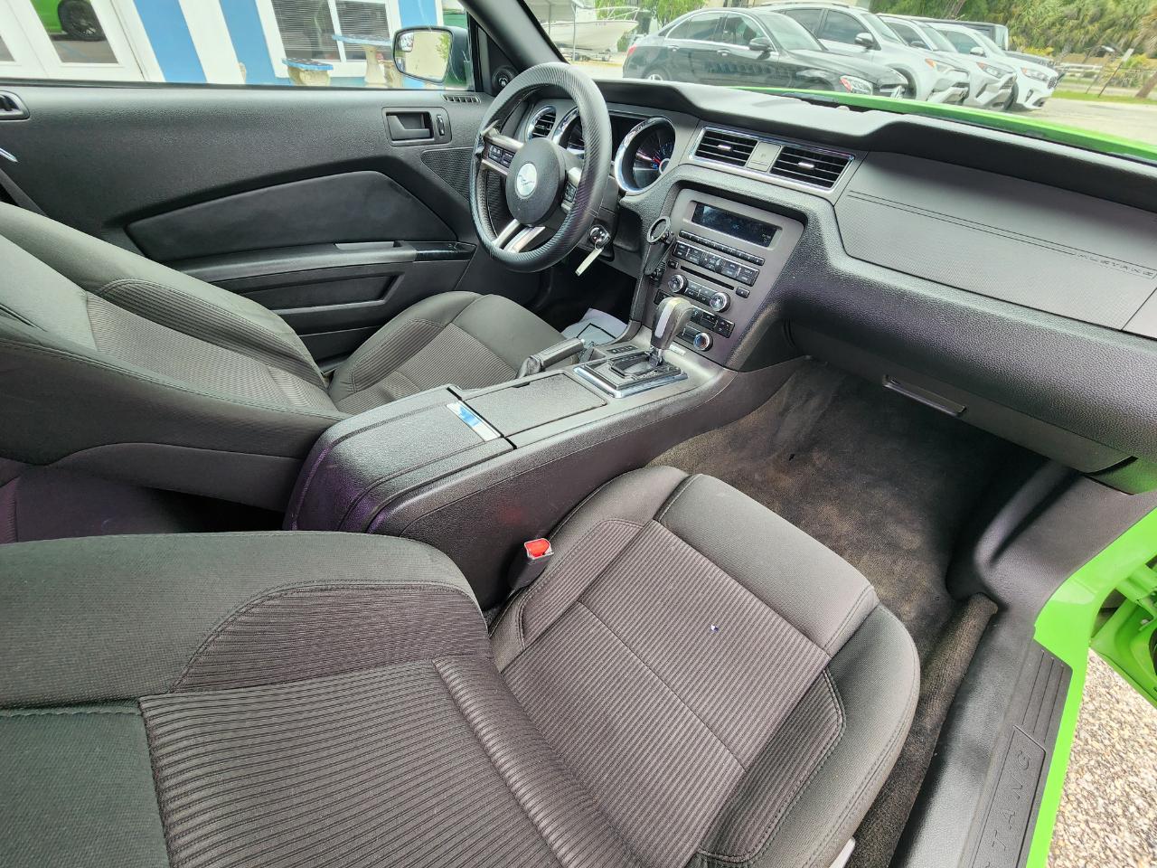 Ford Mustang 2dr Cpe V6 2014