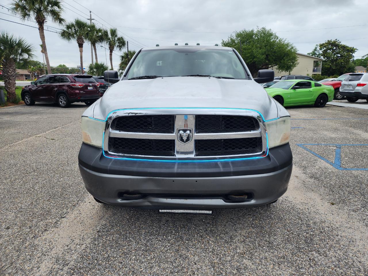Dodge Ram 1500 4WD Crew Cab 140.5" ST 2010
